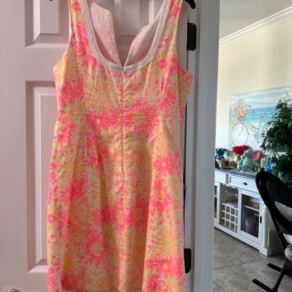 Lilly Pulitzer EUC Size 10 Dress. - Picture 8 of 15